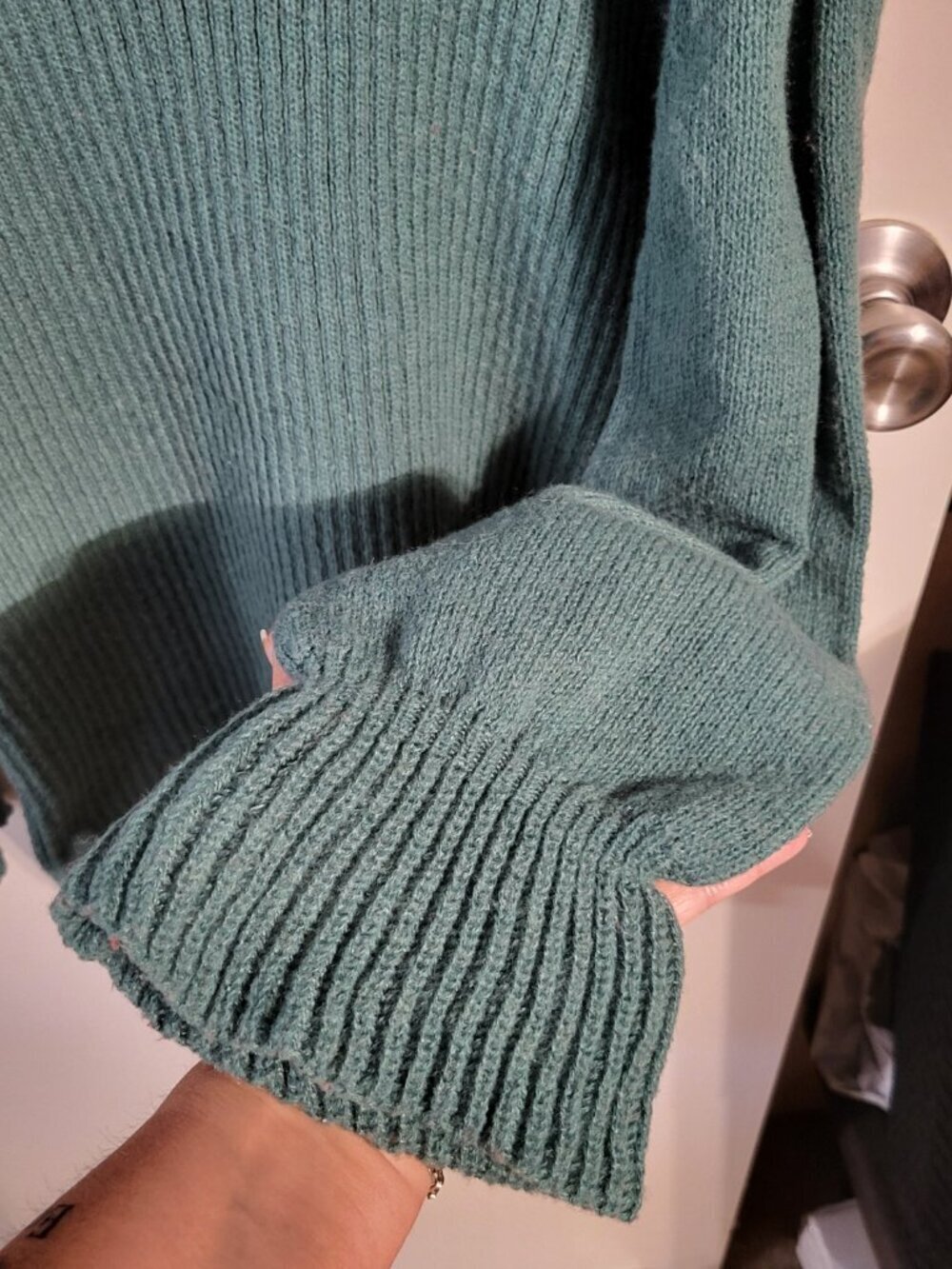 GREEN OFF SHOULDER SWEATER SZ 1XL - Picture 2 of 4